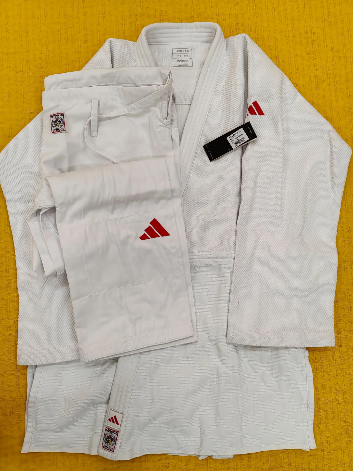 Кимоно для дзюдо Adidas Champion 3 IJF RED - миниатюра 3