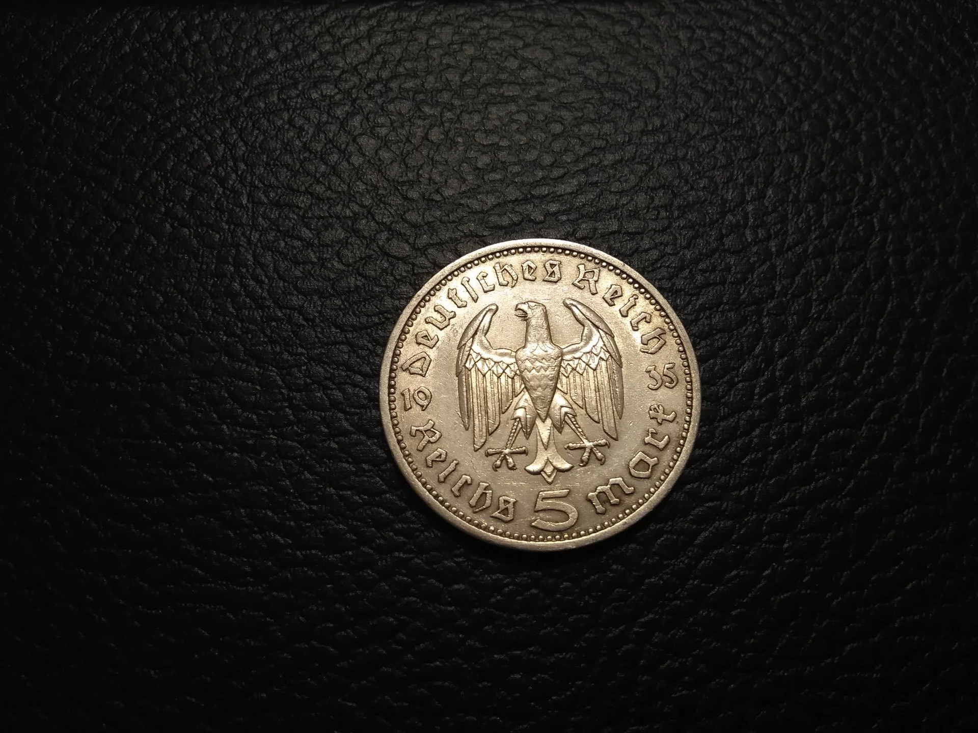 5 марок Германия 1935 год. Серебро 900°. Вес 13,88 грамм.Двор А - миниатюра 4
