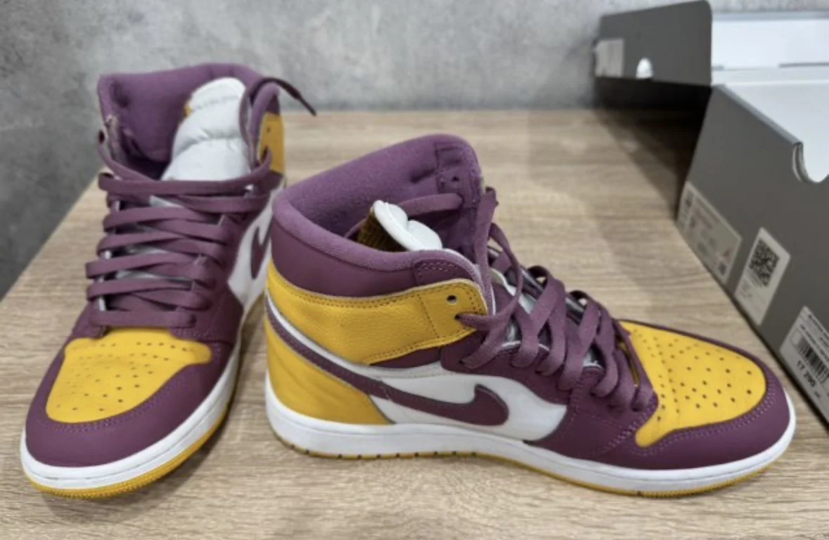 Кроссовки Jordan Air Jordan 1 Retro Hi OG - миниатюра 2