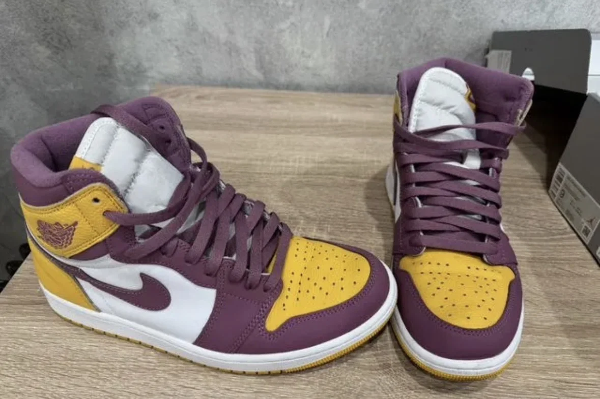 Кроссовки Jordan Air Jordan 1 Retro Hi OG - миниатюра 3