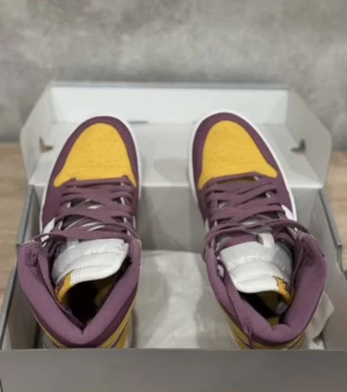 Кроссовки Jordan Air Jordan 1 Retro Hi OG - миниатюра 5