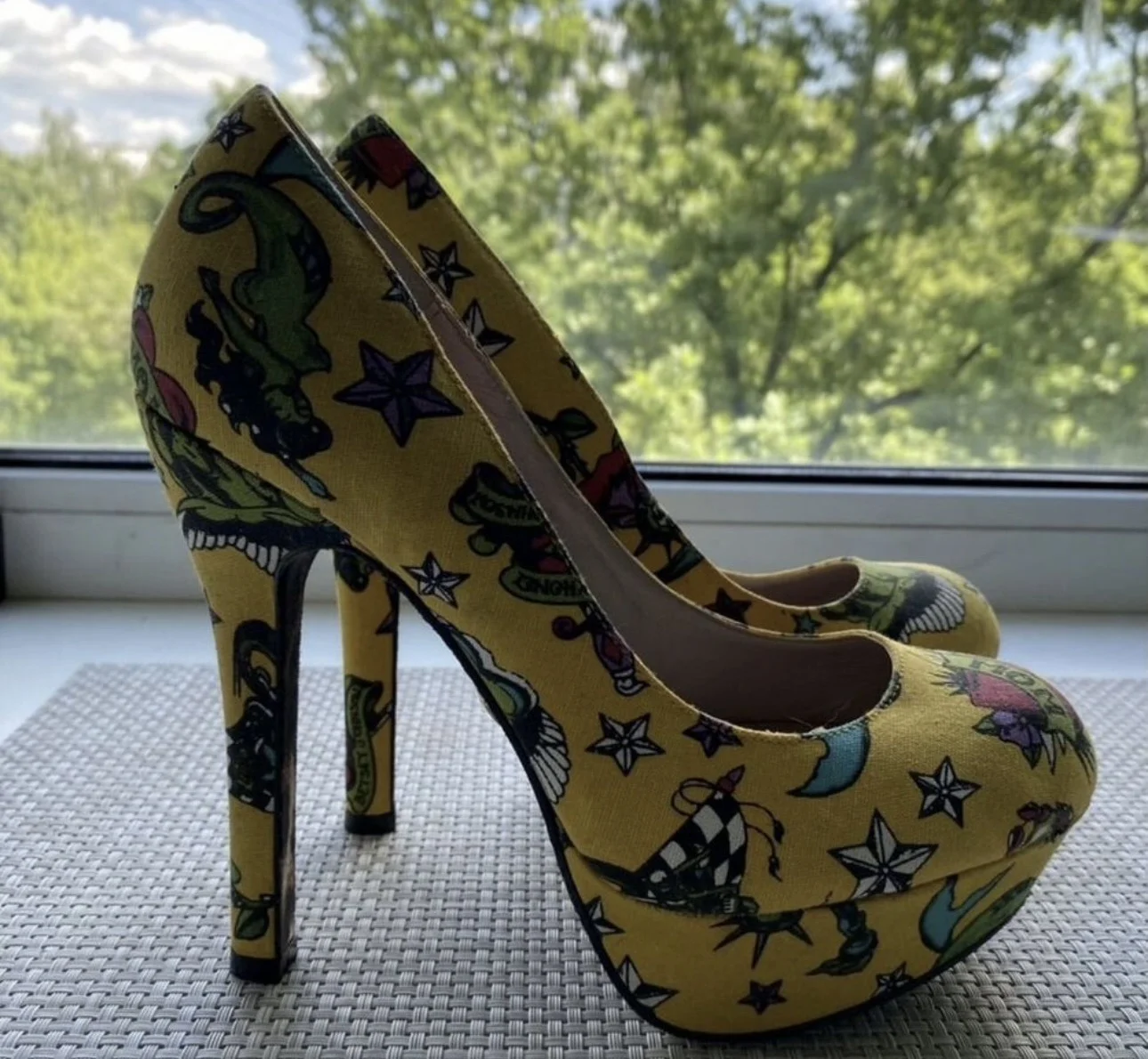 Туфли в татушках Old School,Betsey Johnson,р.37 - миниатюра 2