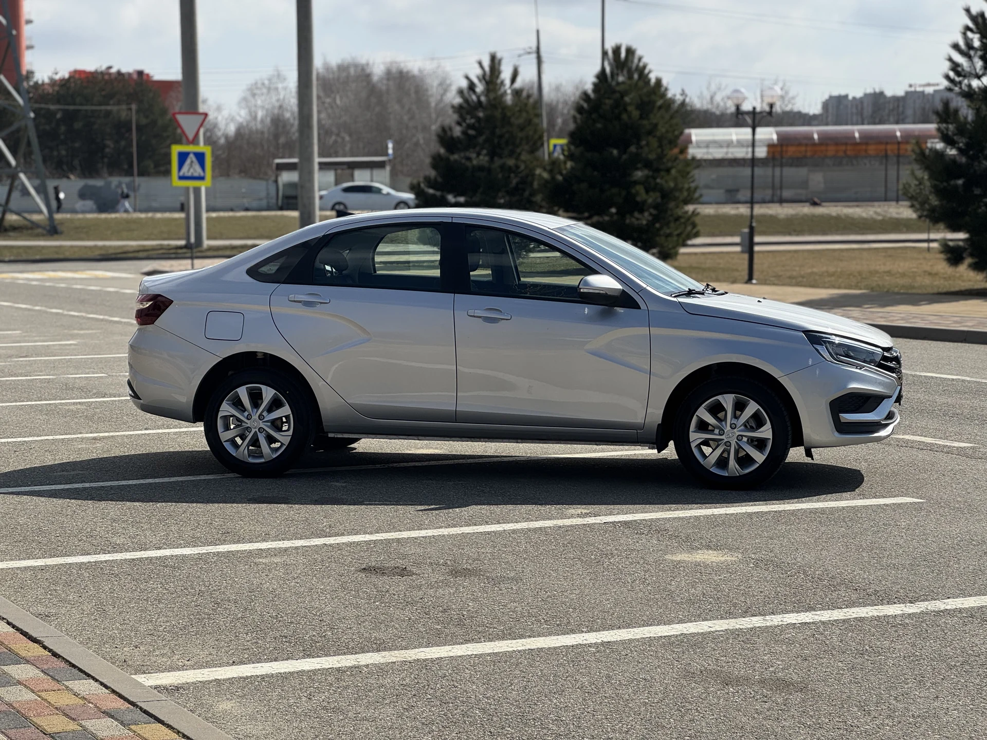 Lada Vesta - миниатюра 4