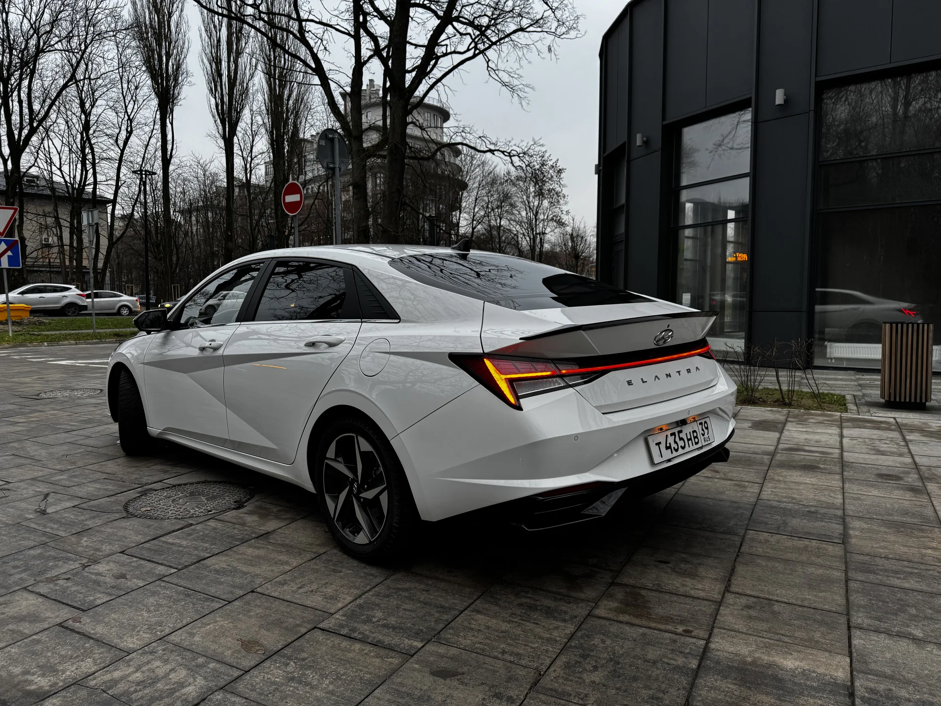 Hyundai Elantra CN7 - миниатюра 3