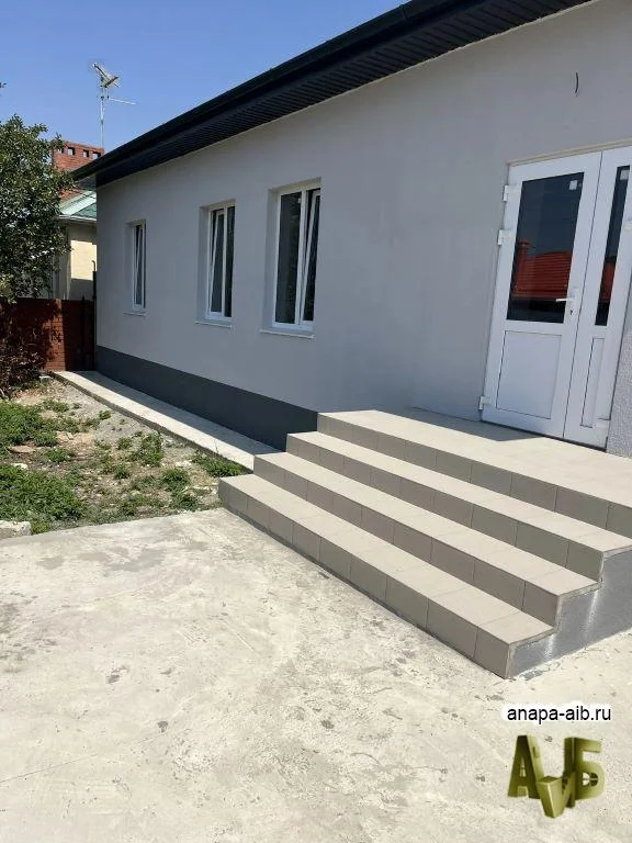 Дом с гаражом и номерами в станице Анапской - миниатюра 2