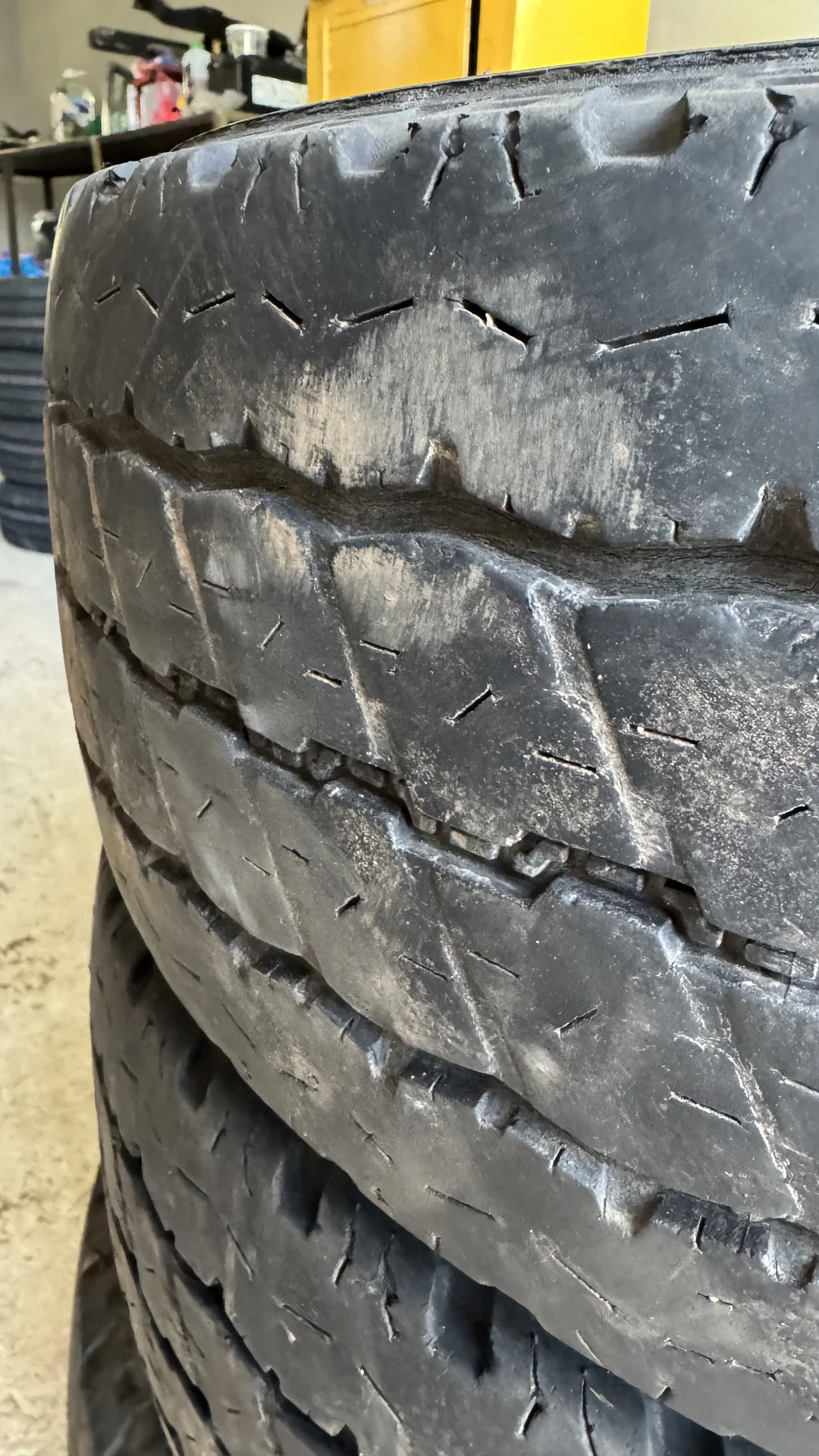 Bridgestone Duravis 215/70 r15c - миниатюра 2