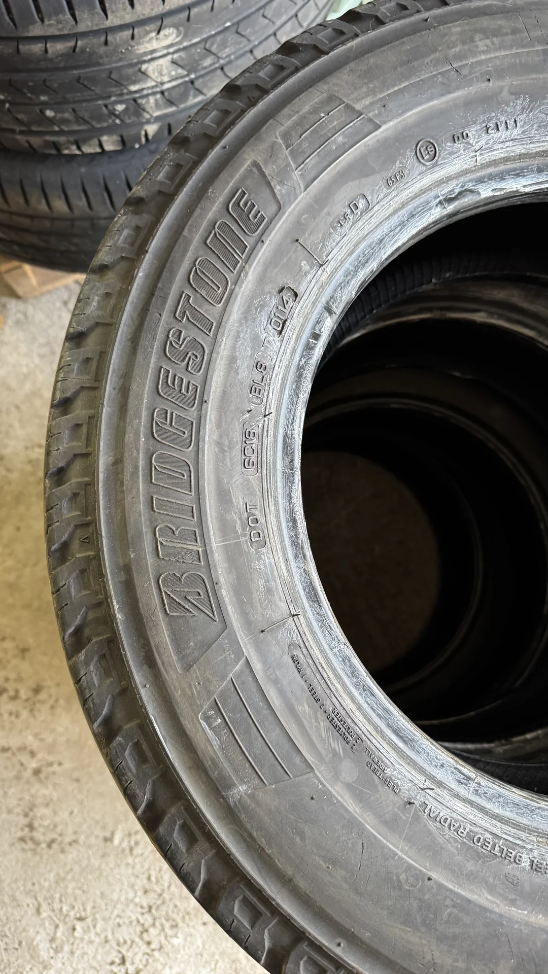 Bridgestone Duravis 215/70 r15c - миниатюра 4