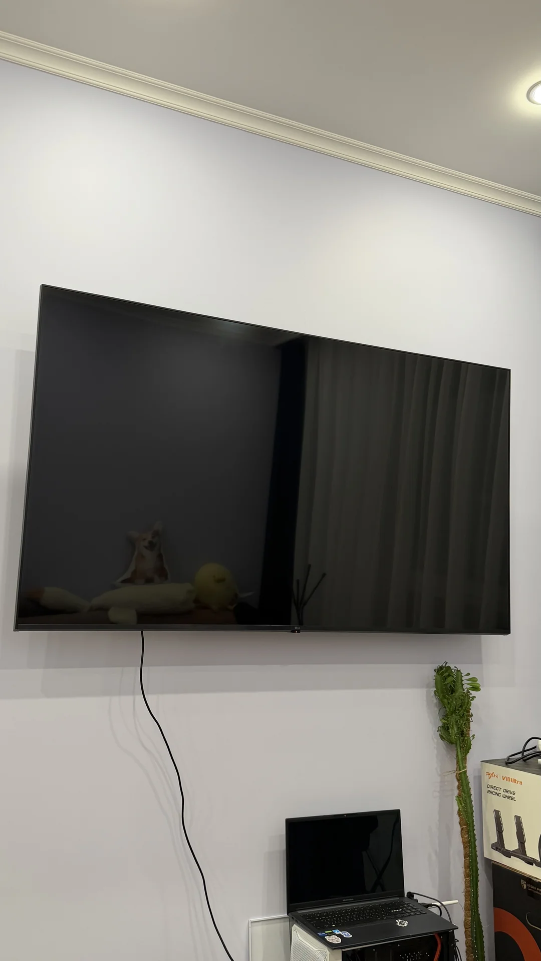 Телевизор LG 65 дюймов - изображение 1