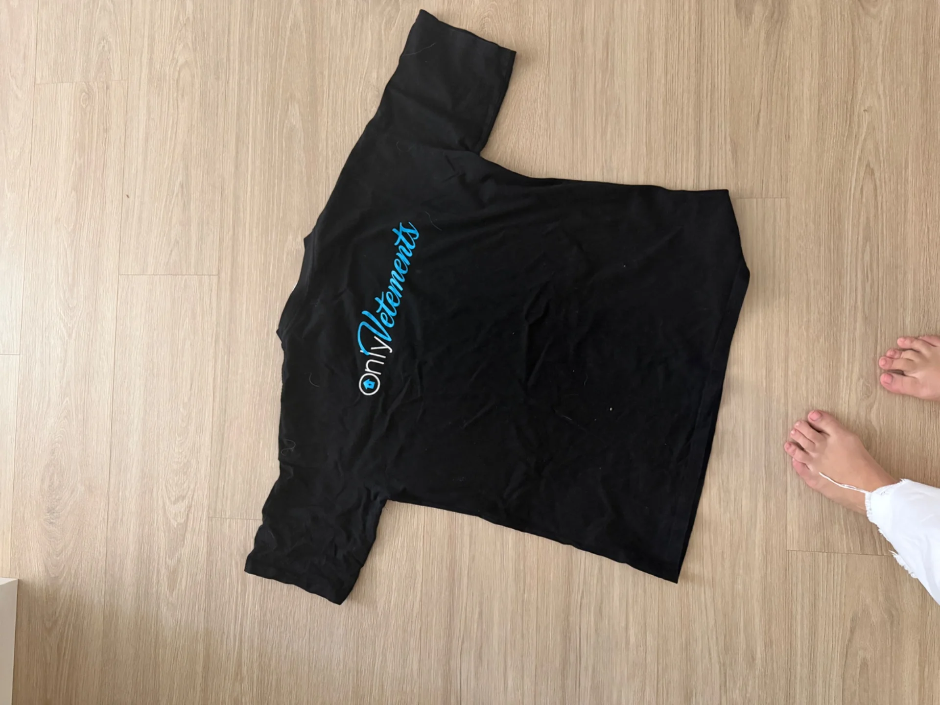 Футболка VETEMENTS - миниатюра 2