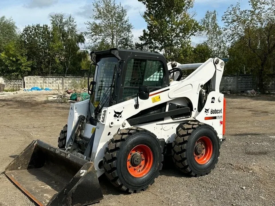 Аренда мини-погрузчика Bobcat / Фреза / Щетка - миниатюра 3