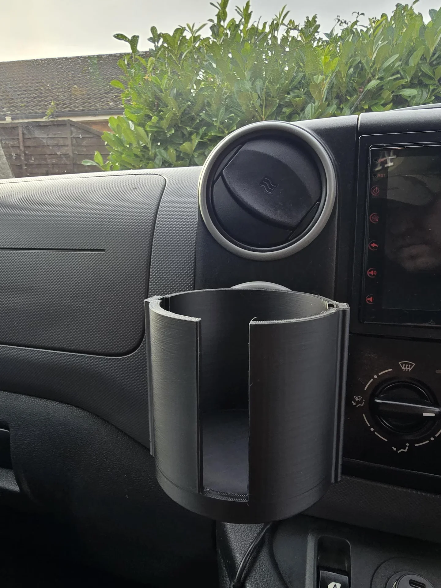 Подстаканник Citroen Berlingo Peugeot Partner - изображение 1