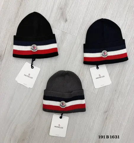 шапки MONCLER