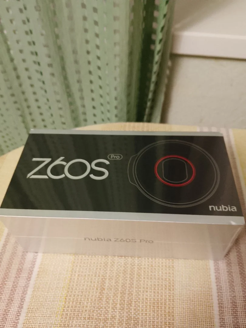 Смартфон Nubia z60s pro 16/1tb global - миниатюра 2
