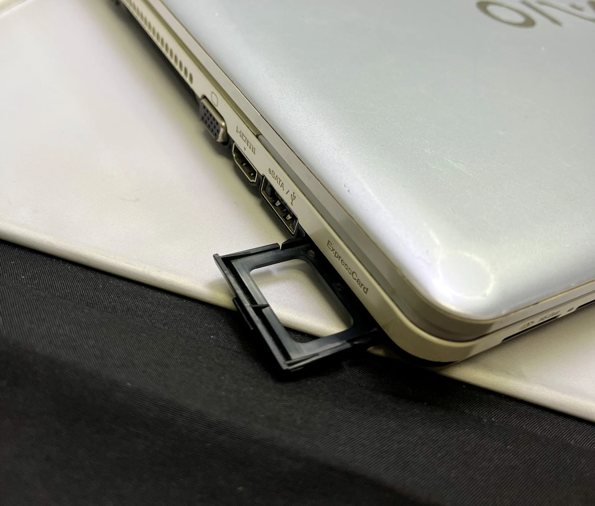 15.6” Ноутбук Sony VAIO PCG-71211V, Core i3, 4/320 - миниатюра 8