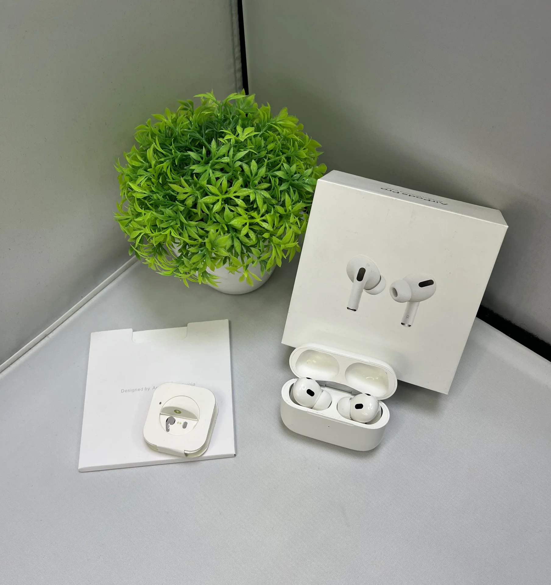 Наушники Apple AirPods Pro, Type-C - миниатюра 2