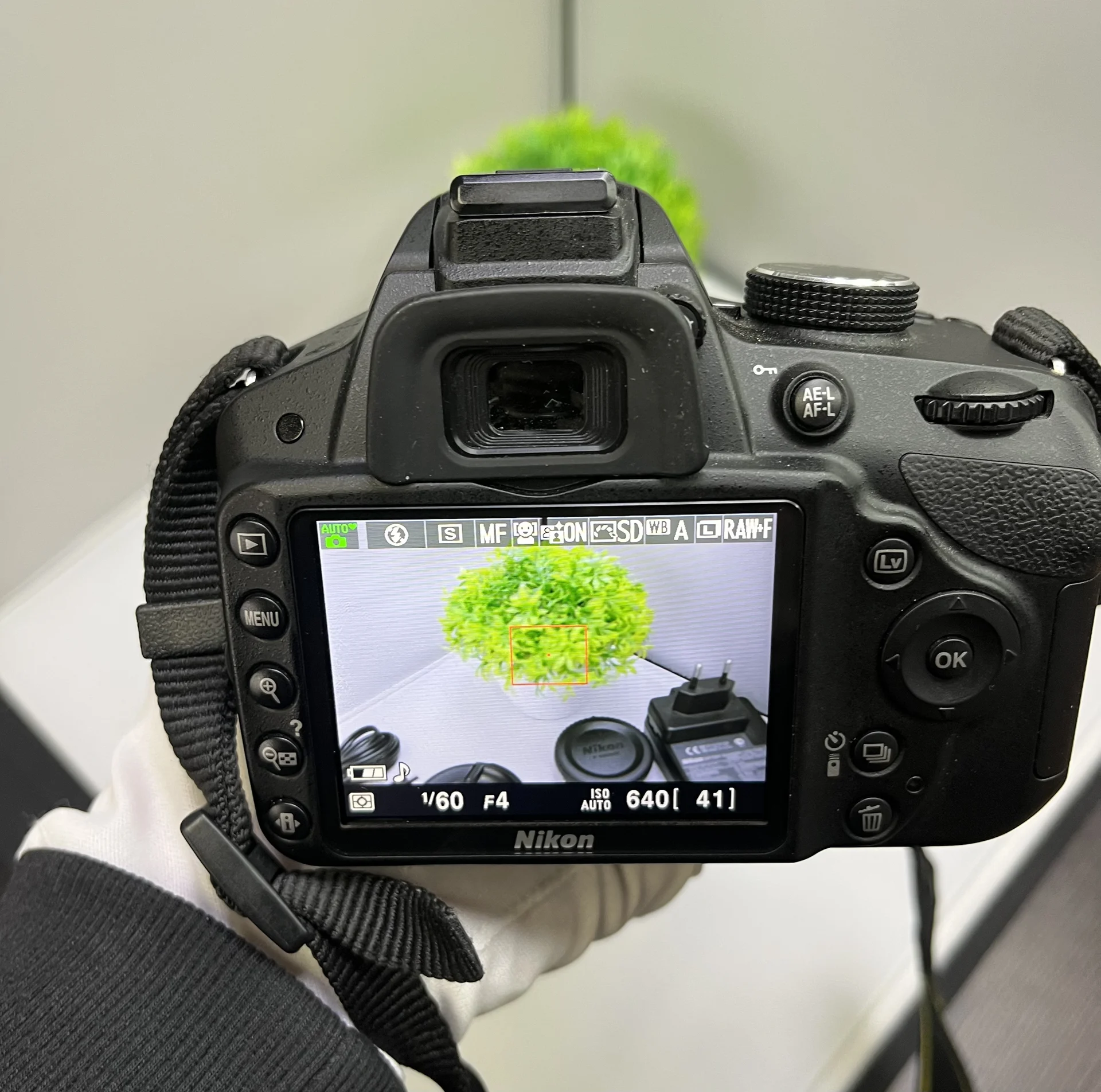 Зеркальный фотоаппарат Nikon D3200 kit 18-105mm VR - миниатюра 4