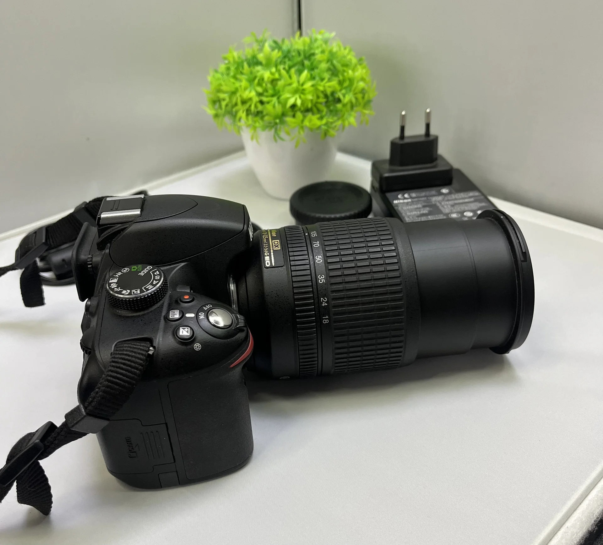 Зеркальный фотоаппарат Nikon D3200 kit 18-105mm VR - миниатюра 5