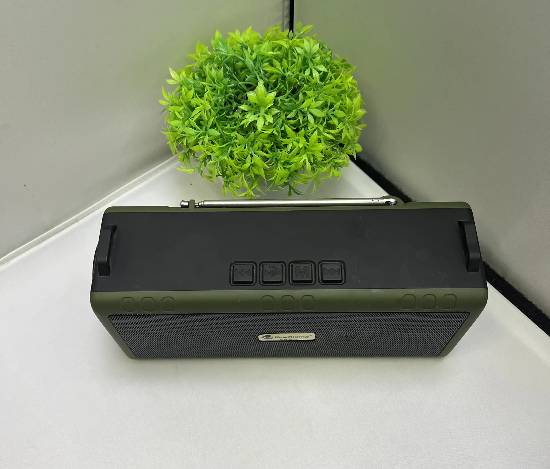 Портативная Bluetooth колонка NewRixing NR-2L - миниатюра 4