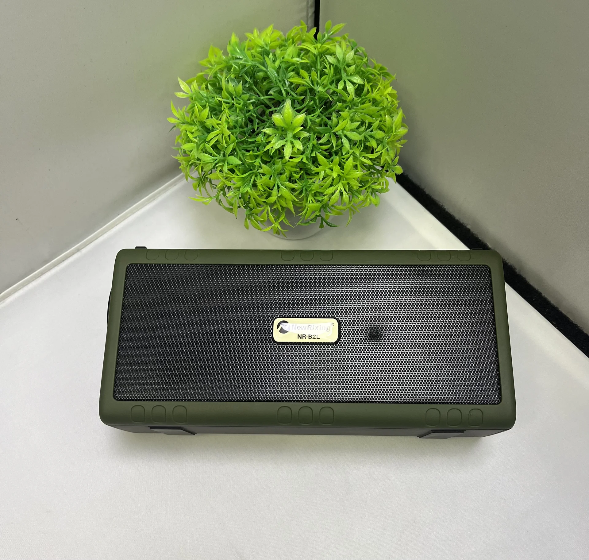 Портативная Bluetooth колонка NewRixing NR-2L - миниатюра 5