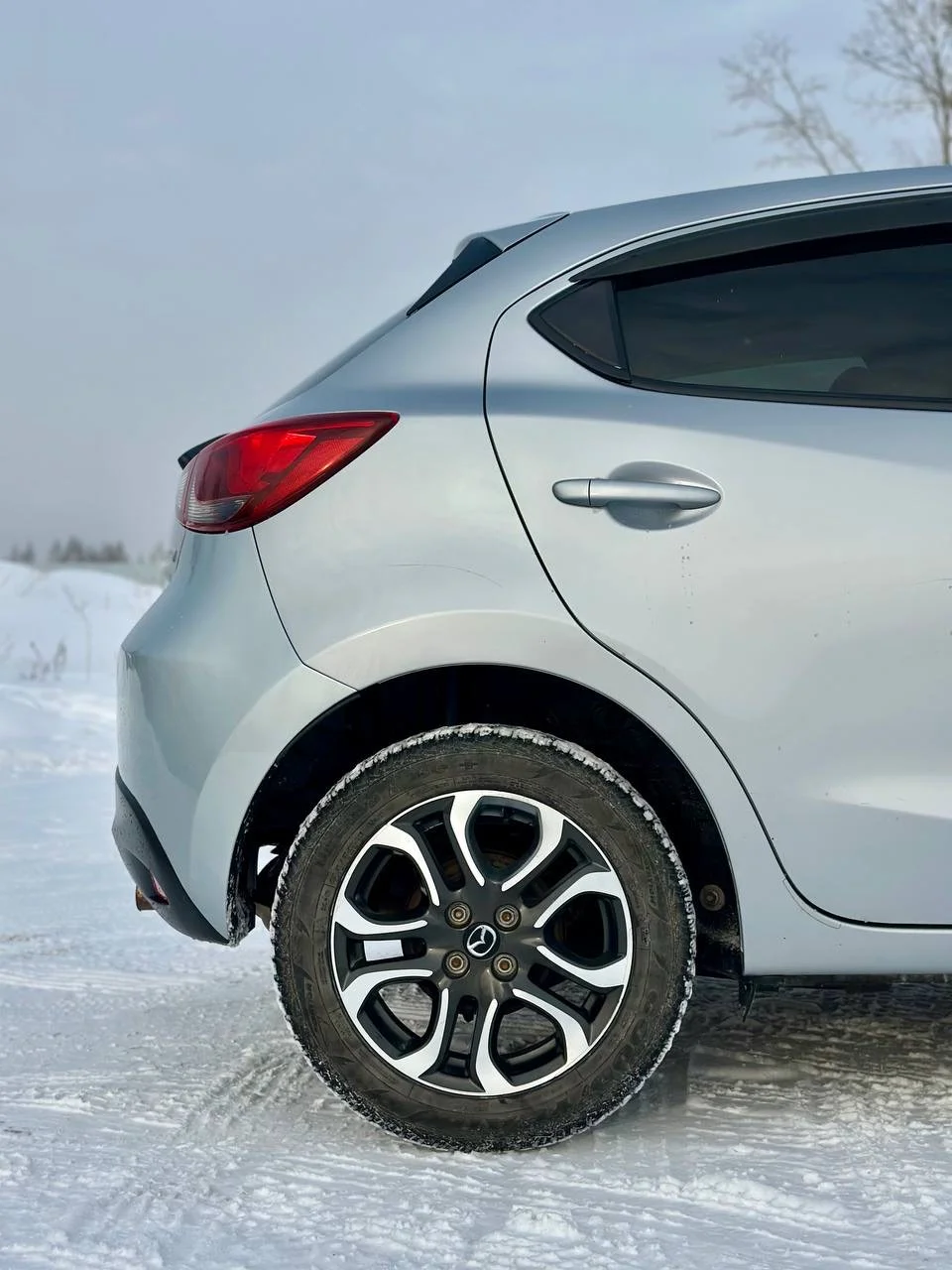 Mazda Demio 2017 - миниатюра 2