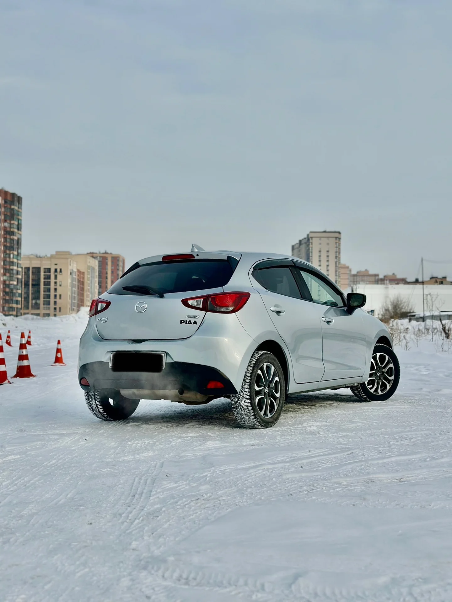 Mazda Demio 2017 - миниатюра 10