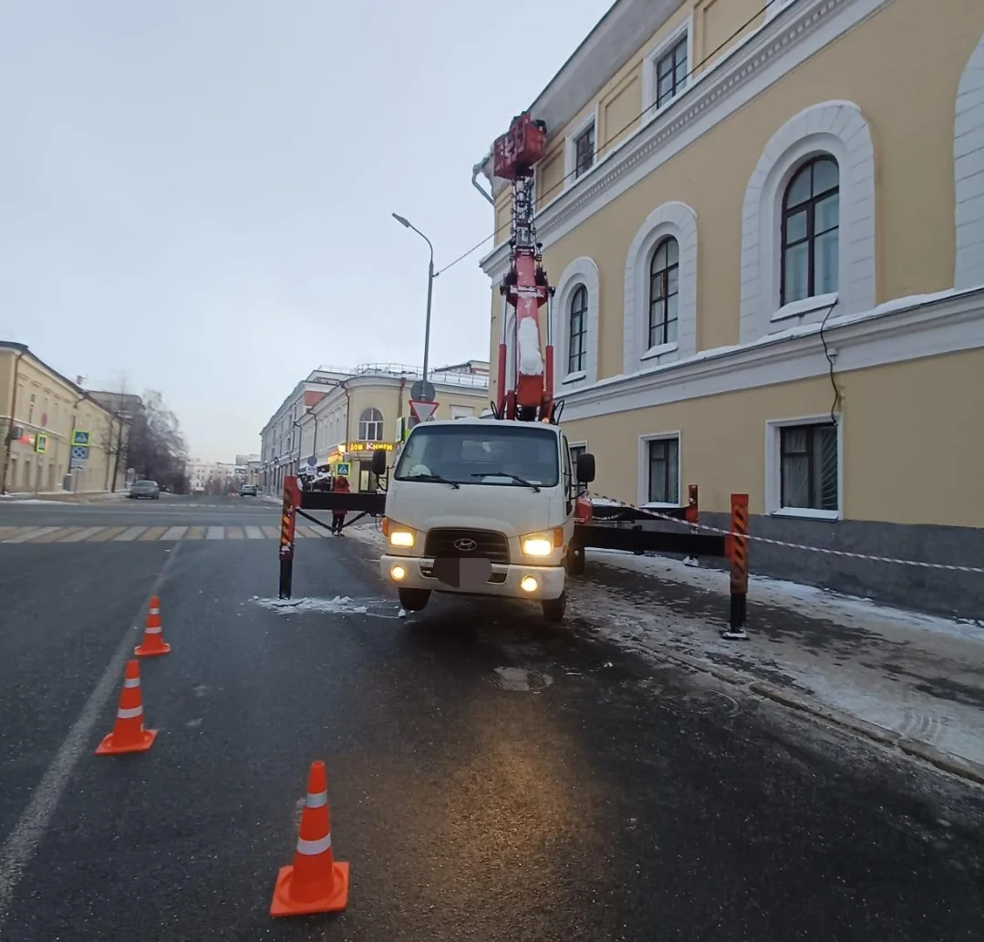 Предлагаем услуги автовышки 18 м, 22 м, 28 м - миниатюра 2