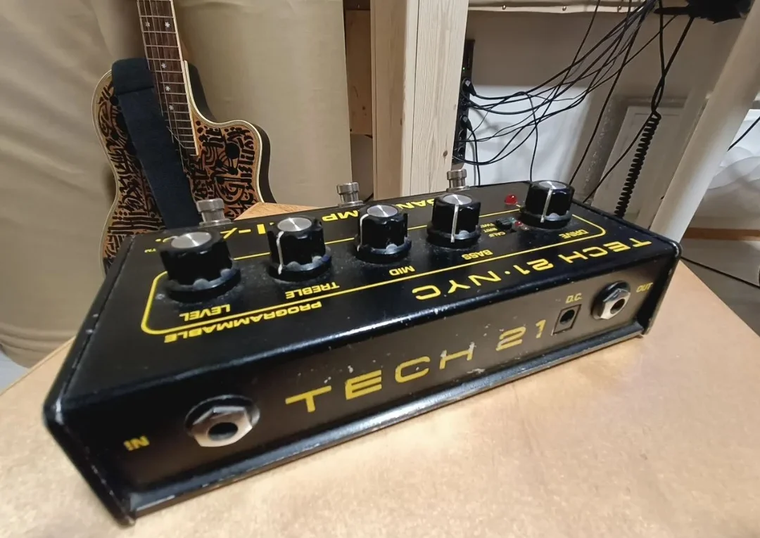 Tech21 SansAmp Tri-A.C - миниатюра 4