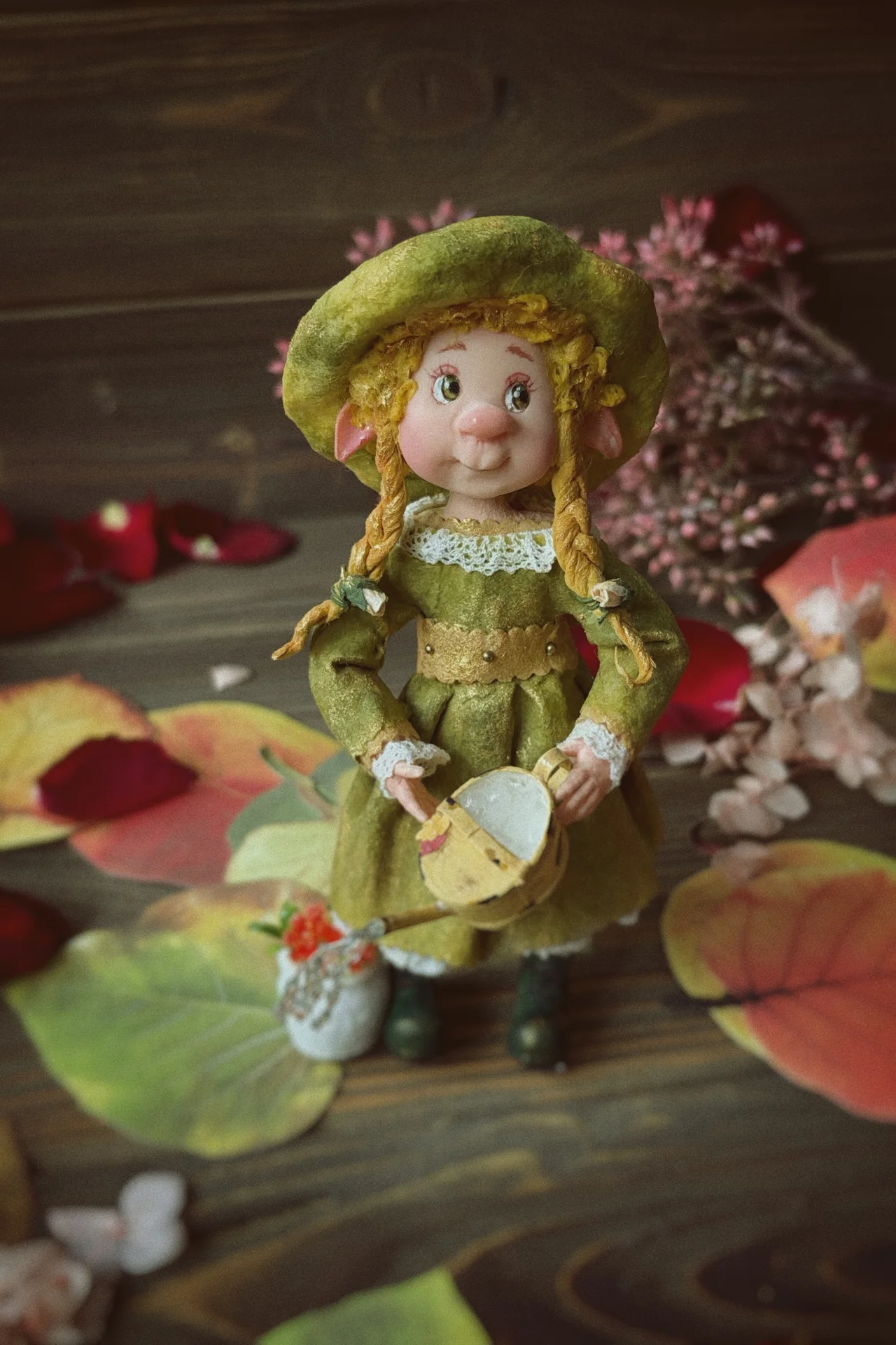 Елочная игрушка гномушка Аурелия - миниатюра 2