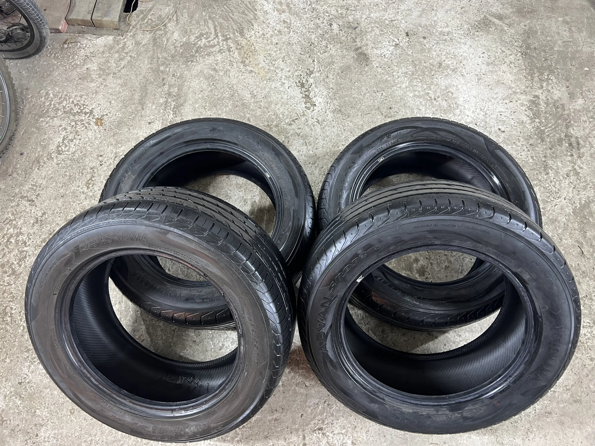 Шины летние Yokohama Advan Sport V103 235/55 R17 9 - миниатюра 3