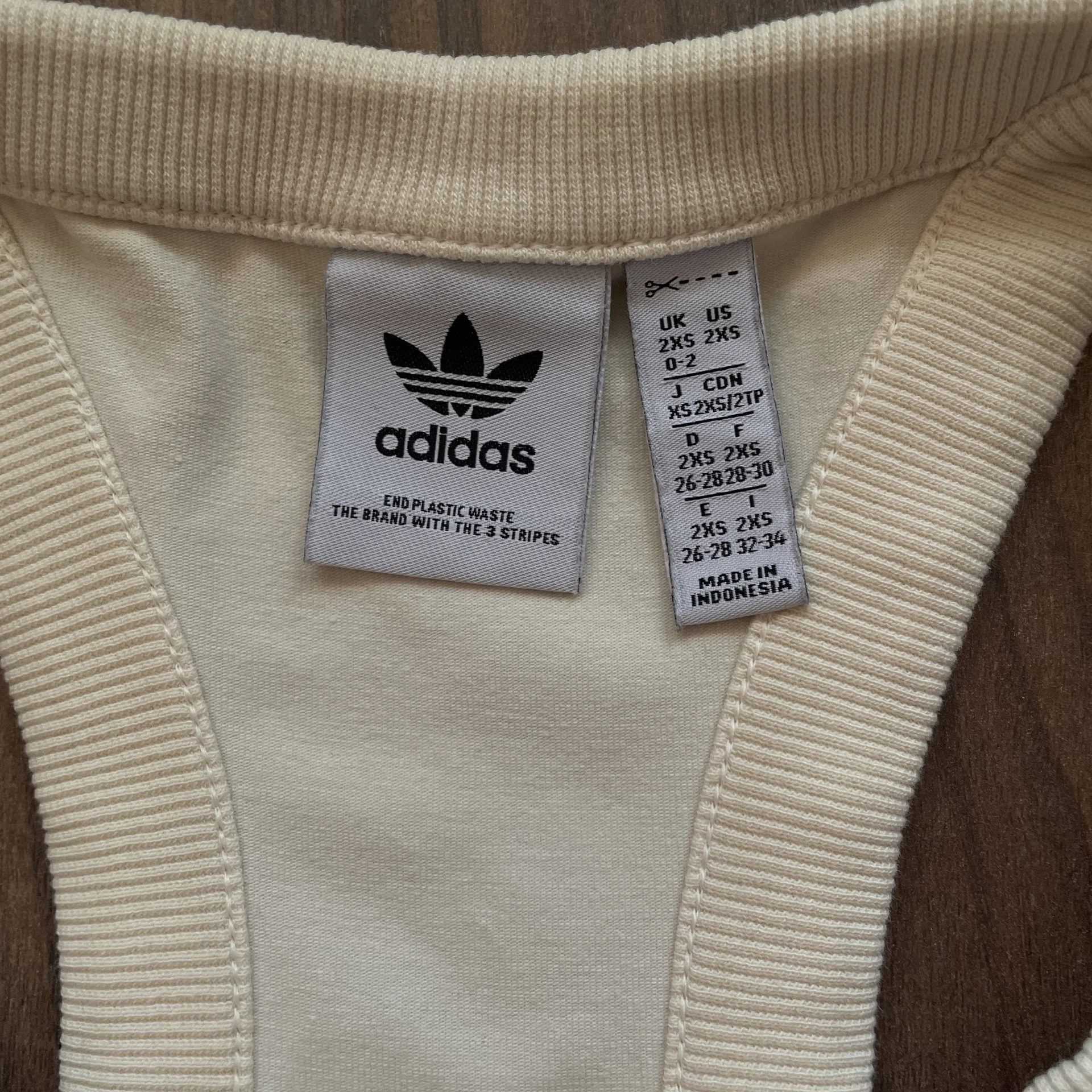 Топ спортивный adidas xs - миниатюра 2