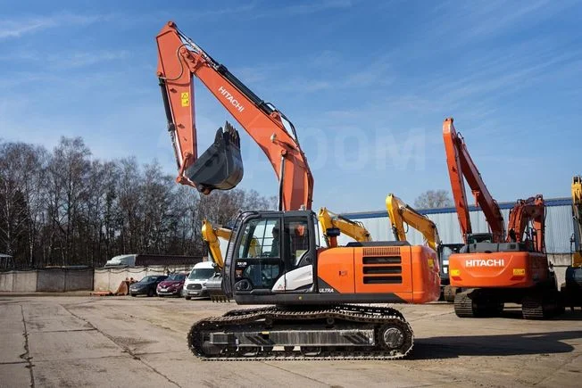 Стекла на экскаватор Hitachi ZX220LC-5G. - изображение 1