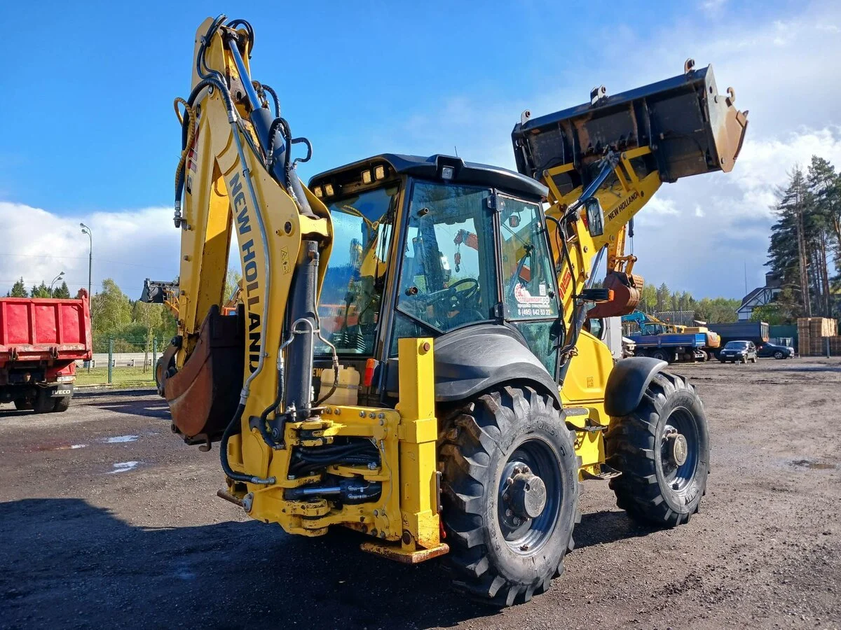 Стекла на экскаватор-погрузчик New Holland B115B - изображение 1