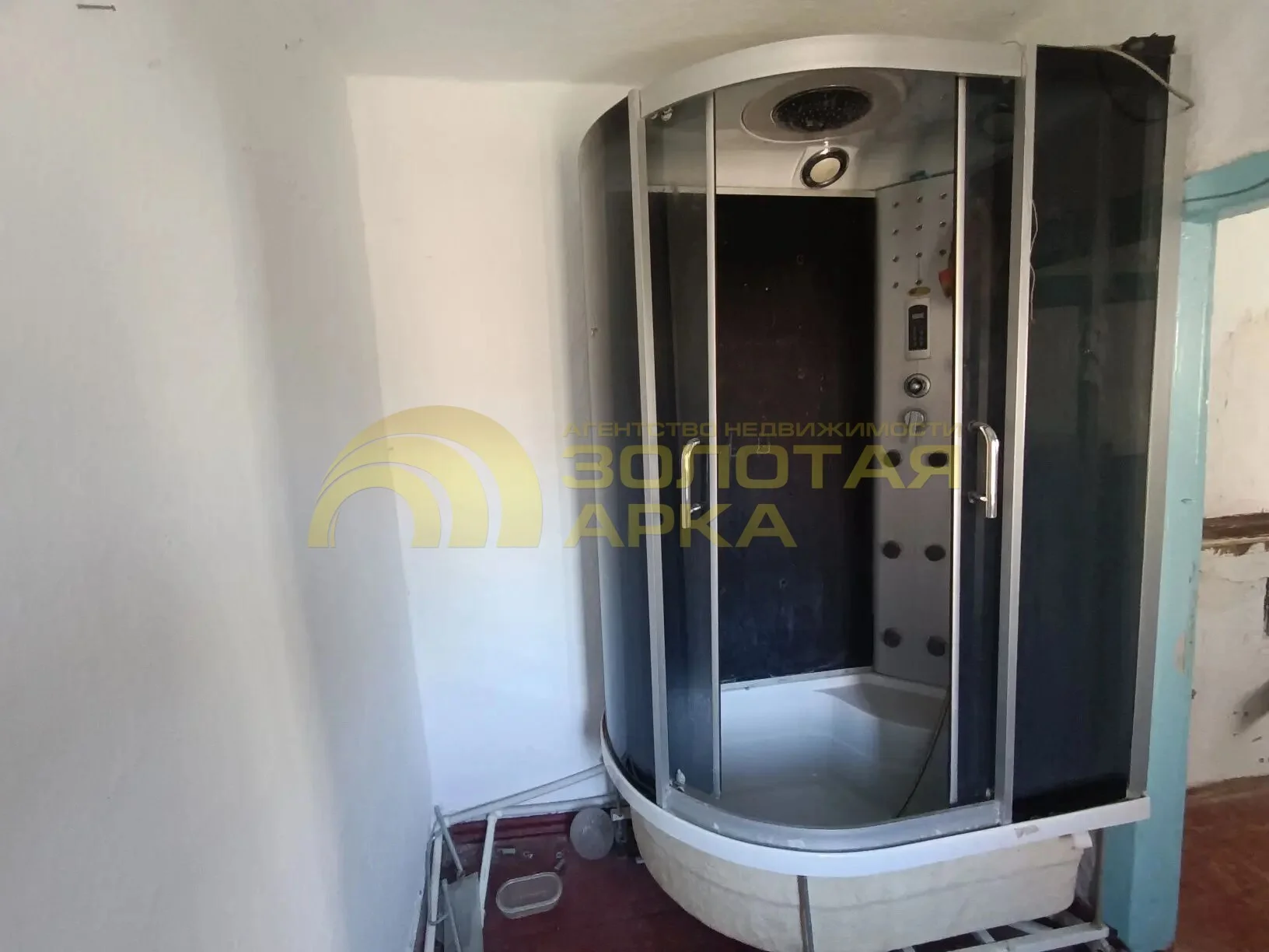 В Станице Тамань, продается домовладение, расположенное на 11 сотках земельного участка. - миниатюра 7