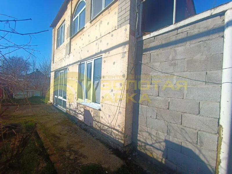 В станице Мингрельской Абинского района Краснодарского края продаются два кирпичных дома - миниатюра 22