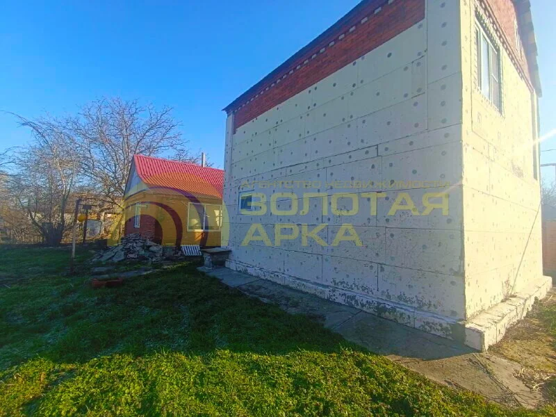В станице Мингрельской Абинского района Краснодарского края продаются два кирпичных дома - миниатюра 30