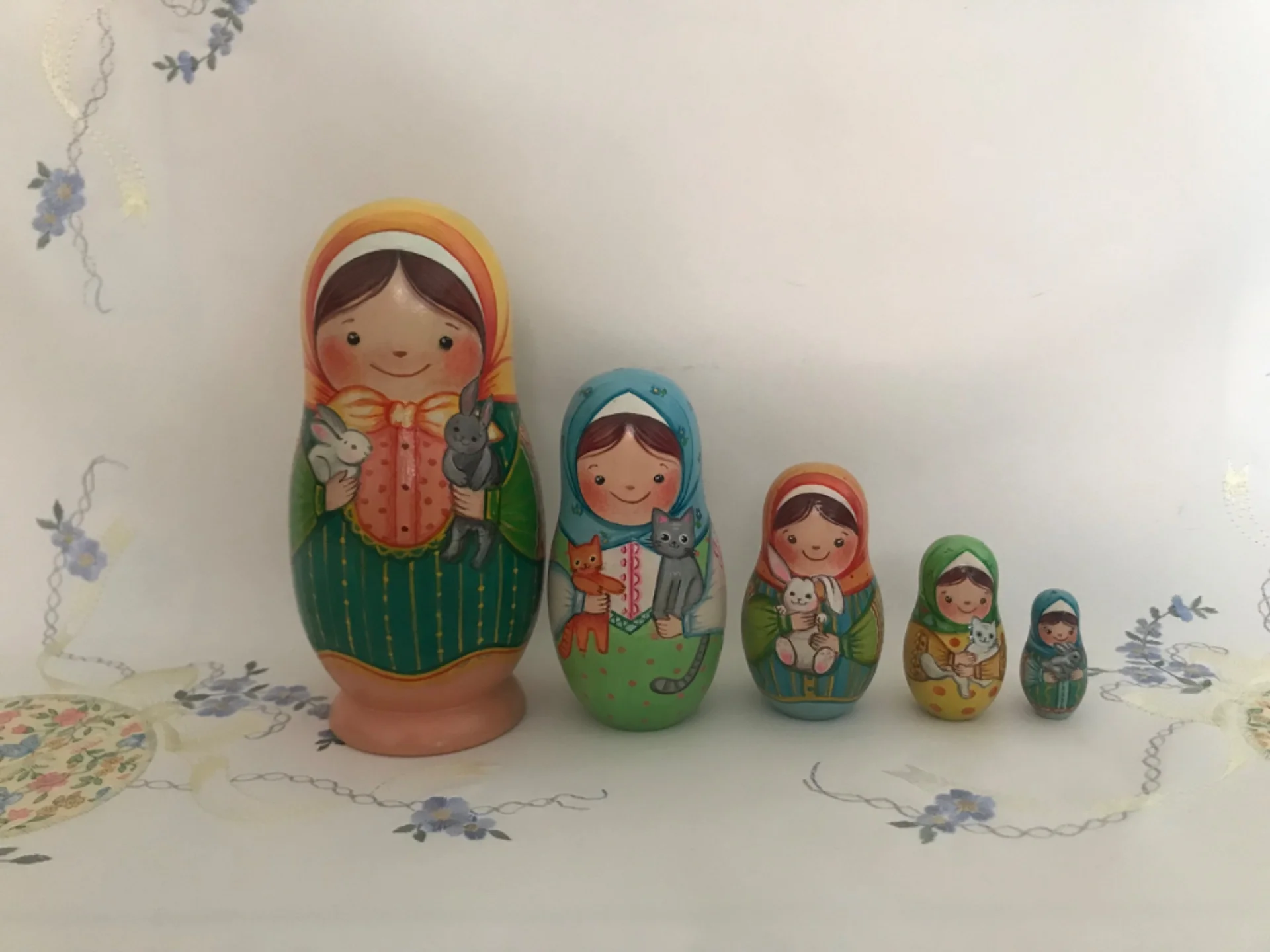 Матрёшки 5 местные «Милые сестрички» - миниатюра 3