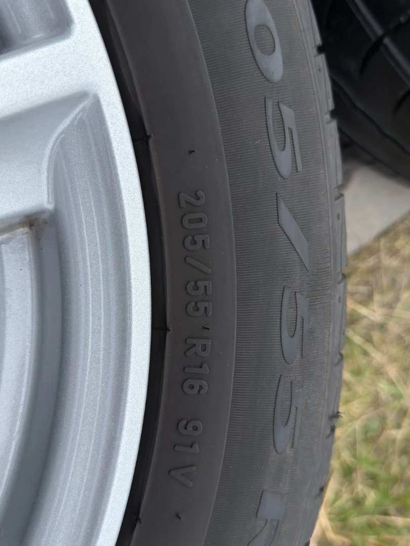 Pirelli P1 с дисками R 16 летние - миниатюра 9
