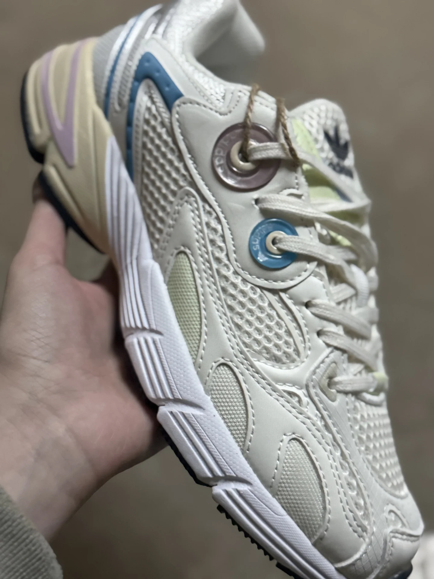 Кроссовки женские adidas - миниатюра 5