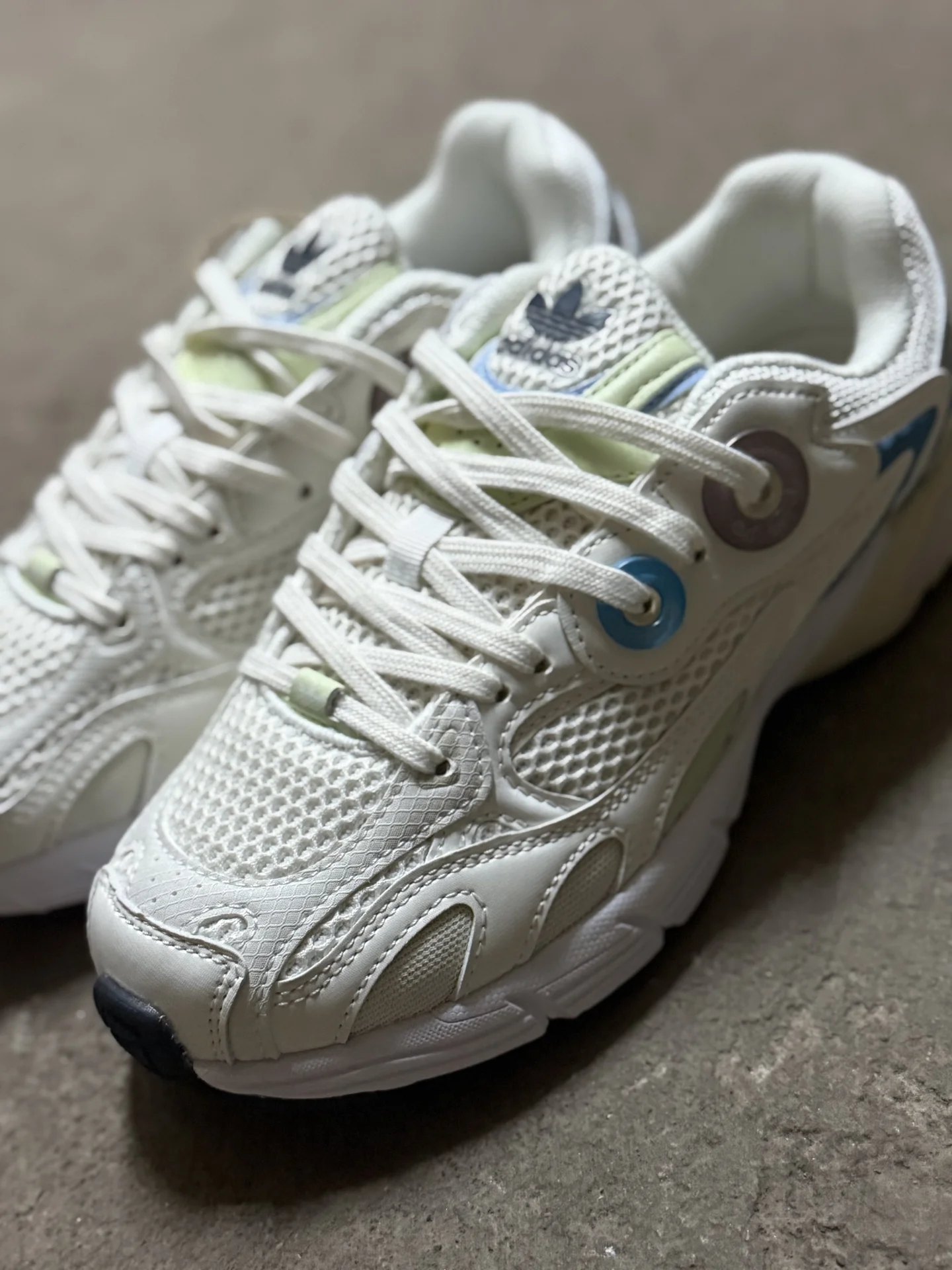 Кроссовки женские adidas - миниатюра 8