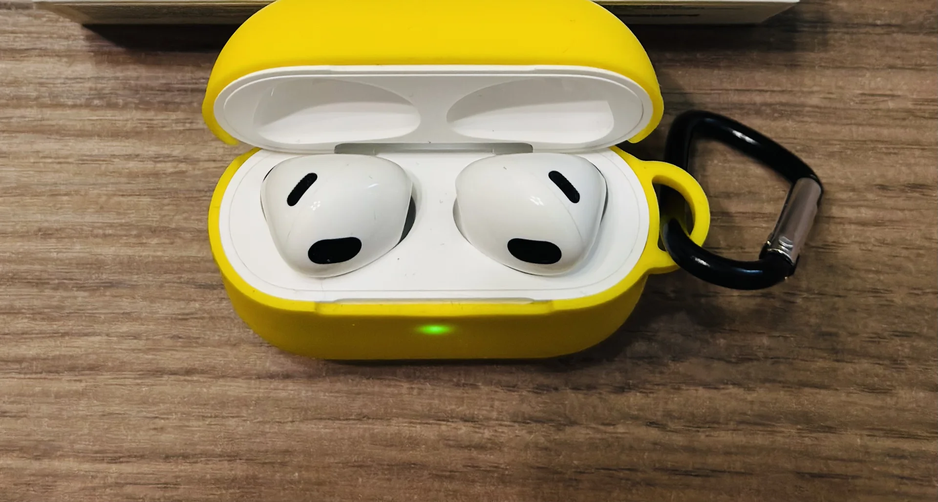 AirPods 3 (Lightning) - миниатюра 3
