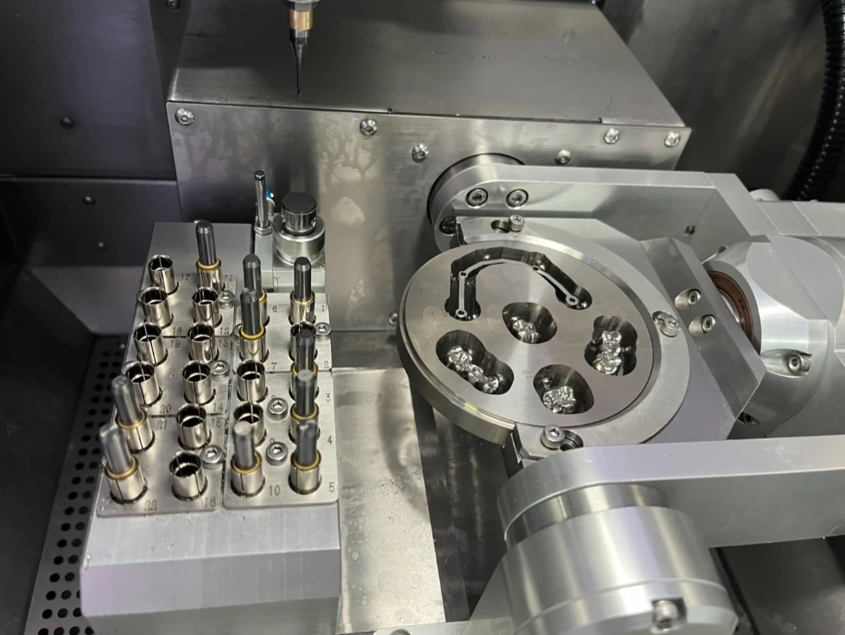 Фрезерный станок xtcera X-mill 630 - миниатюра 3