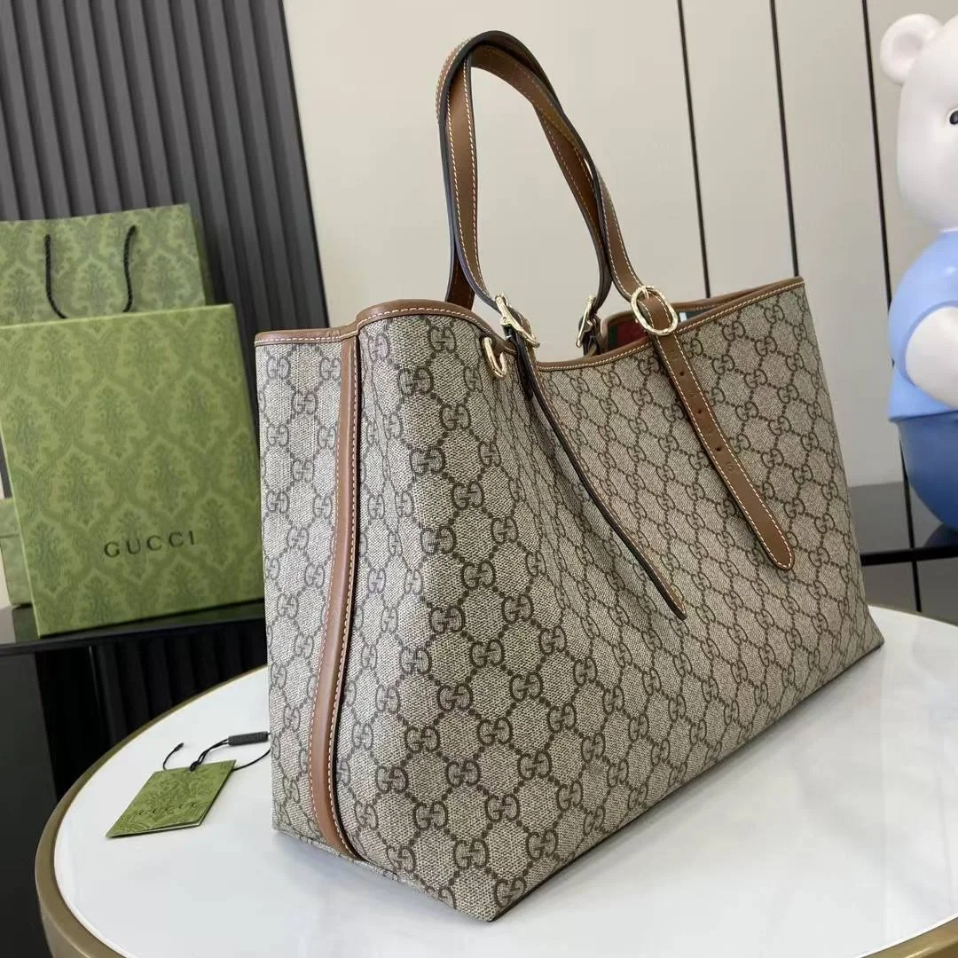 Сумка тоут Gucci Emblem - изображение 1