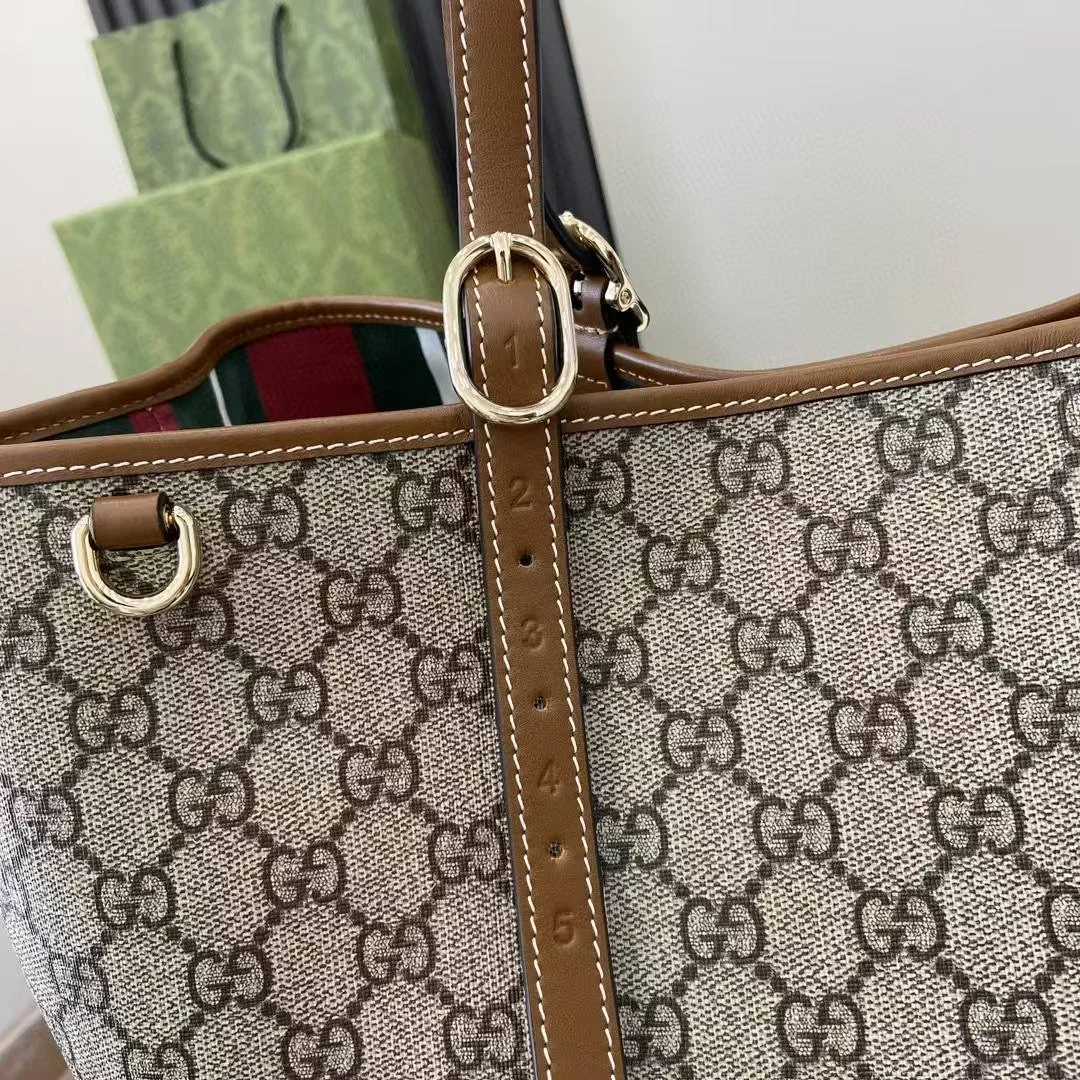 Сумка тоут Gucci Emblem - миниатюра 4