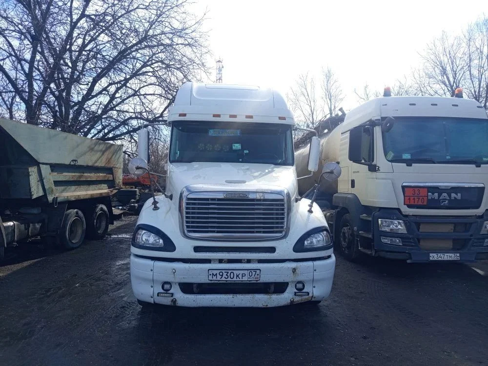 Freightliner Columbia, 2002 - изображение 1