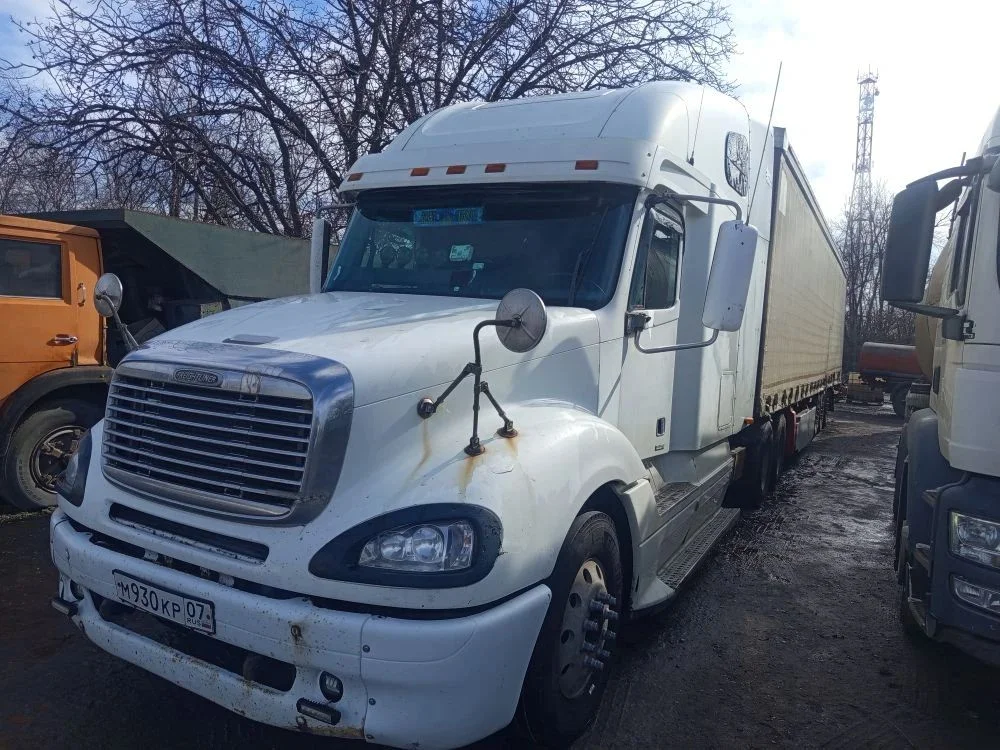 Freightliner Columbia, 2002 - миниатюра 3