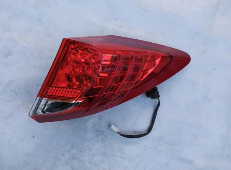 Фонарь задний правый Honda Civic 9 5D (12-14) ориг - миниатюра 3
