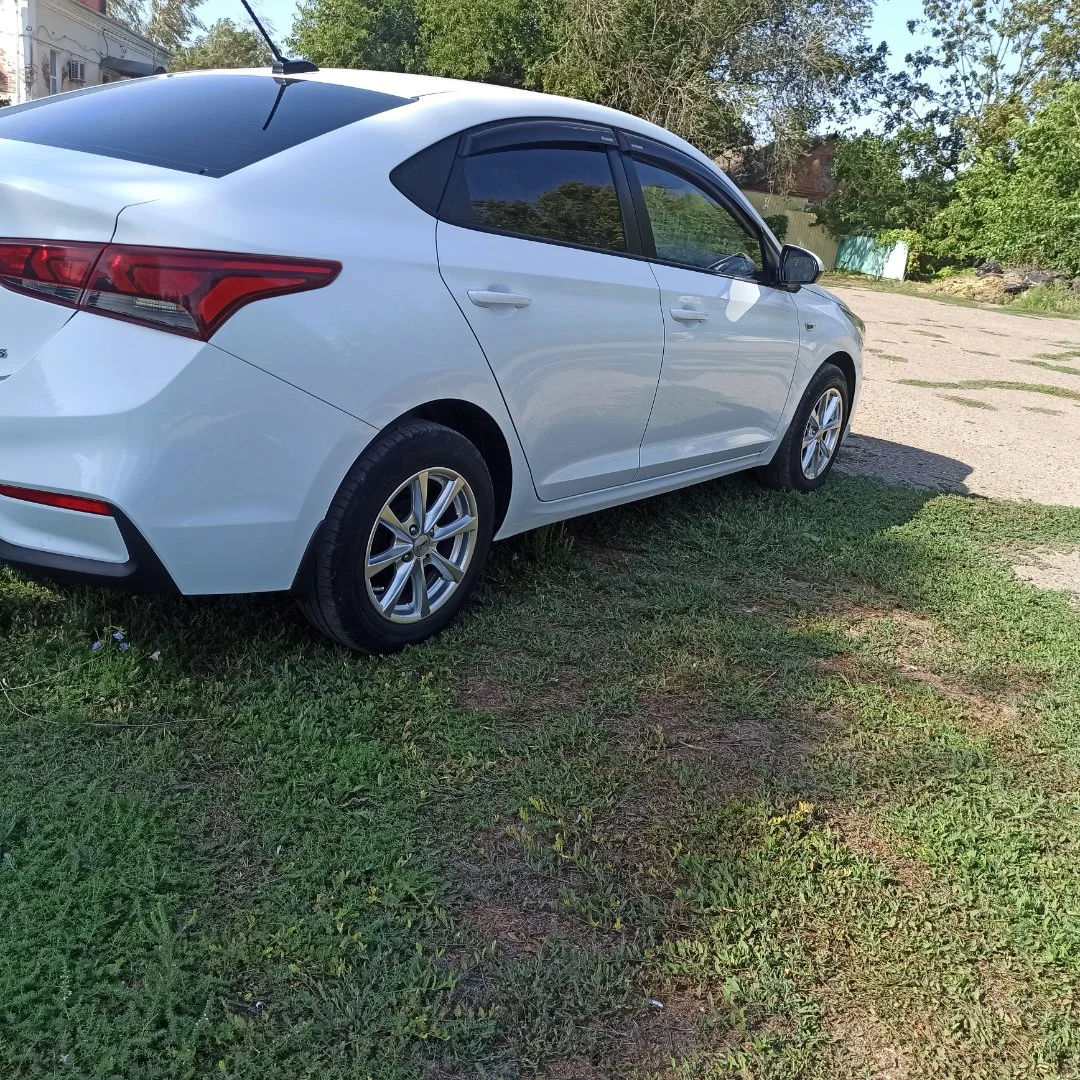 Продаю Hyundai Solaris restyling - изображение 1
