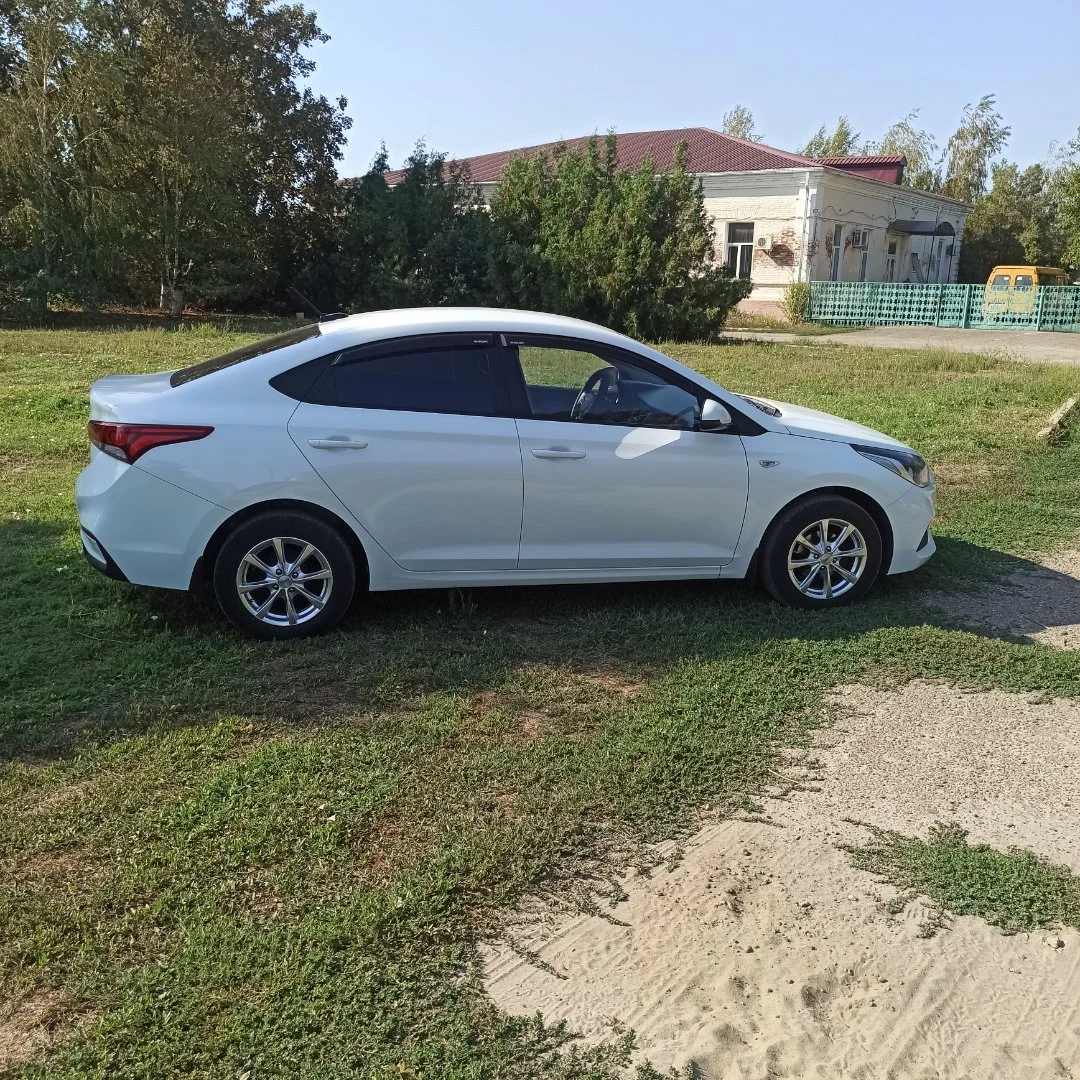 Продаю Hyundai Solaris restyling - миниатюра 4