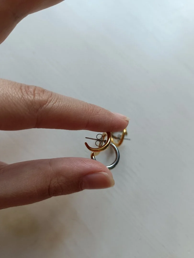 Серьги биметалл новые гвоздики стильные женские - миниатюра 5