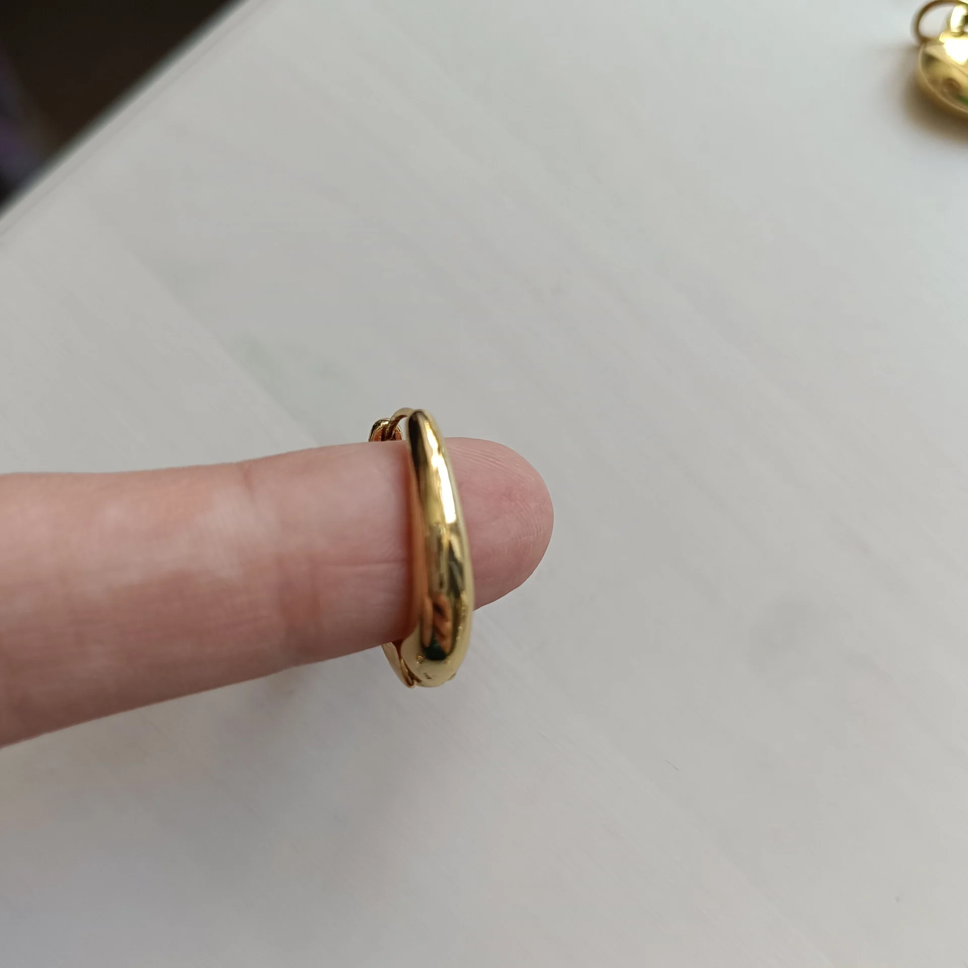 Сережки подковы бижутерия золотоые - миниатюра 2